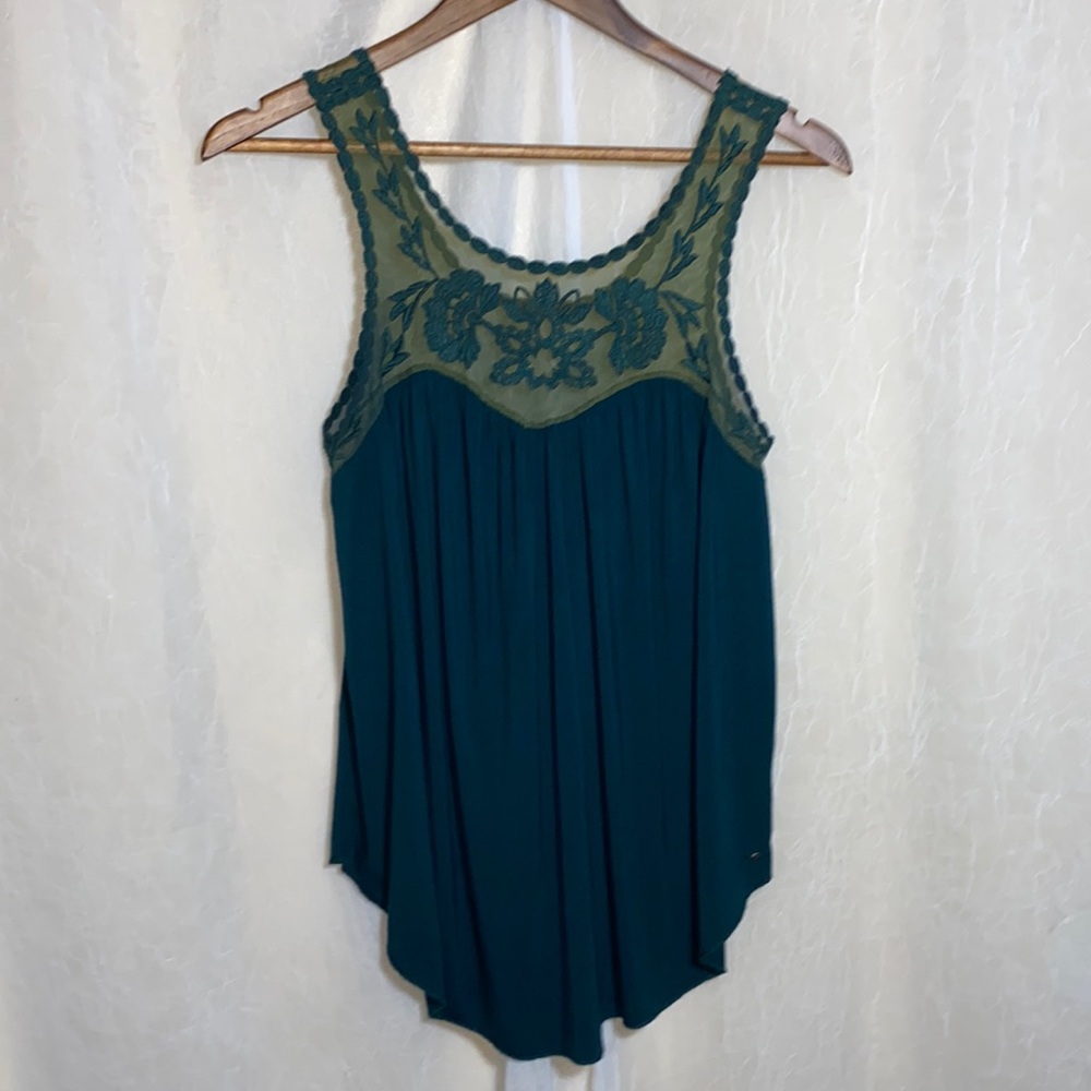 Soft and Sexy flowy dark green tank top with lace and crotchets
